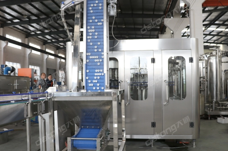 10000BPH DCGF32-32-10 Carbonated Drink Filling Machine